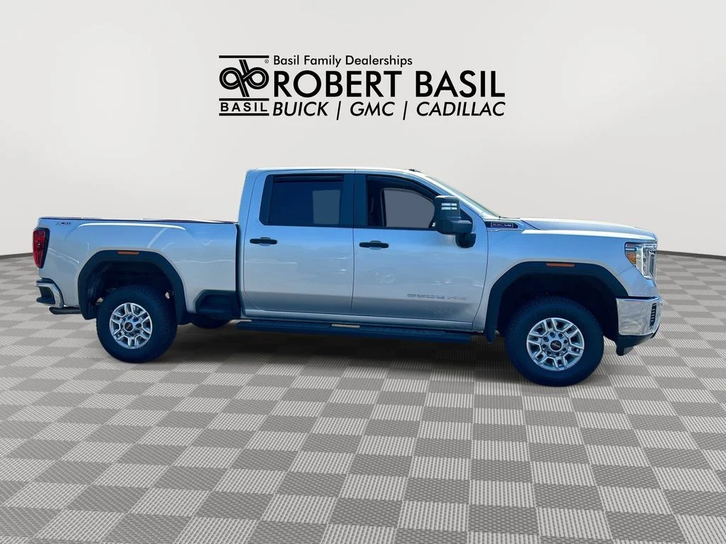 Used 2021 Silver GMC Base image 9