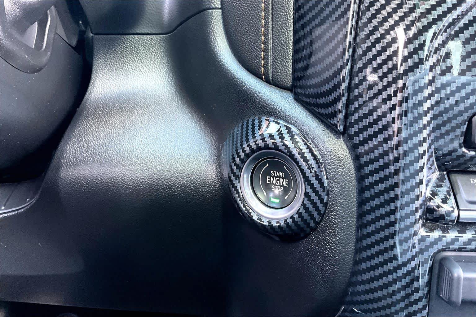 Used 2020 Onyx Black GMC AT4 image 35
