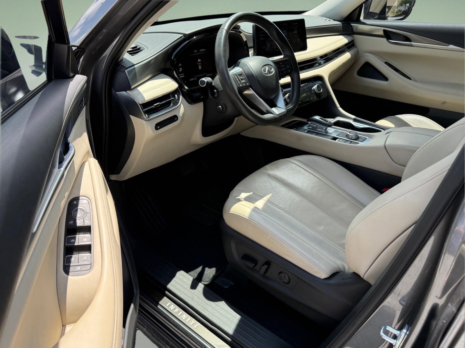 Used 2023 Graphite Shadow INFINITI LUXE image 9