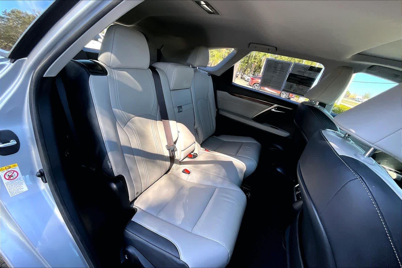 Used 2019 Silver Lining Metallic Lexus Premium image 20