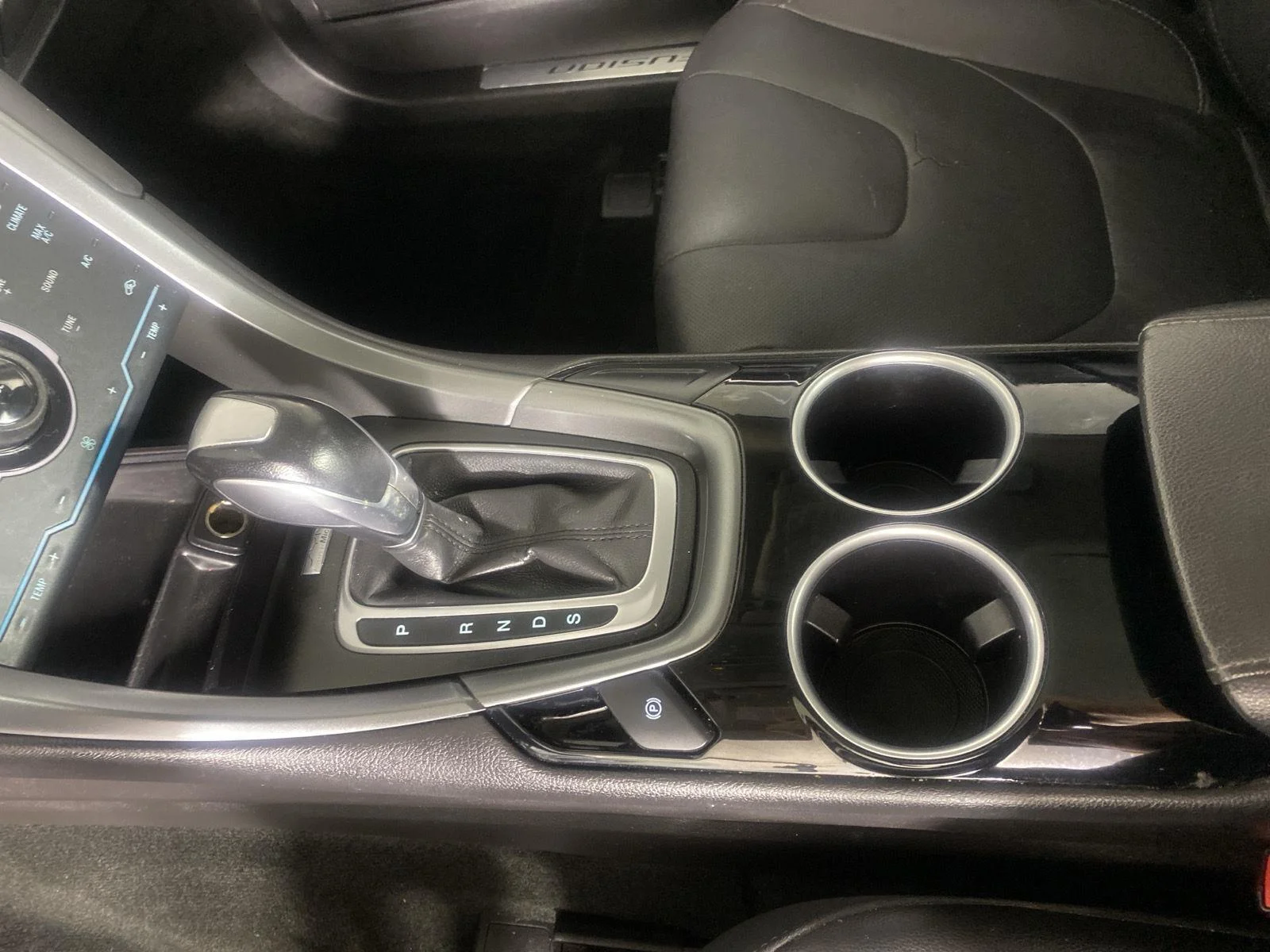 Used 2014 White Platinum Metallic Tri-Coat Ford Titanium image 23