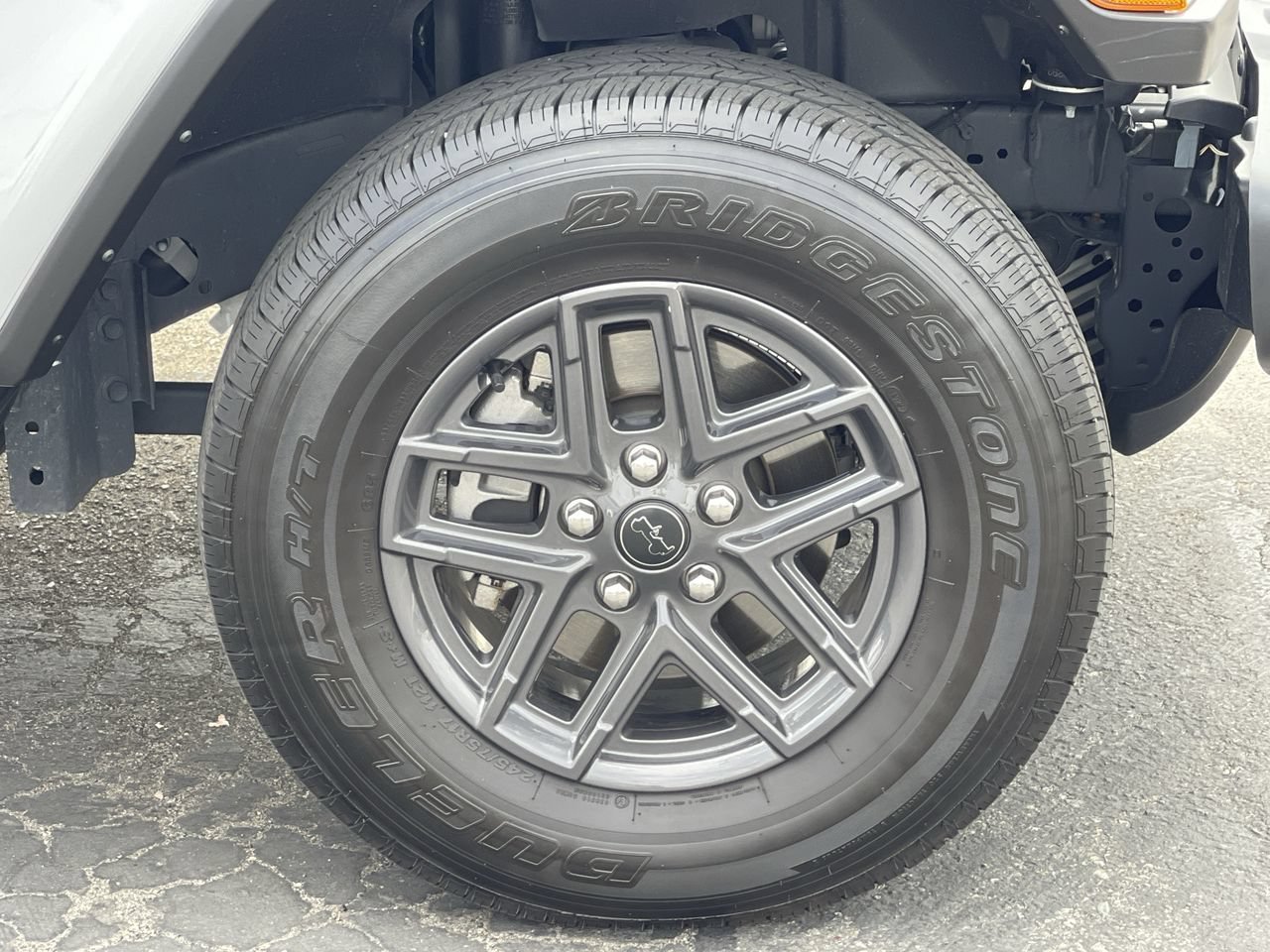 Used 2024 Silver Zynith Clearcoat Jeep Sport S image 10