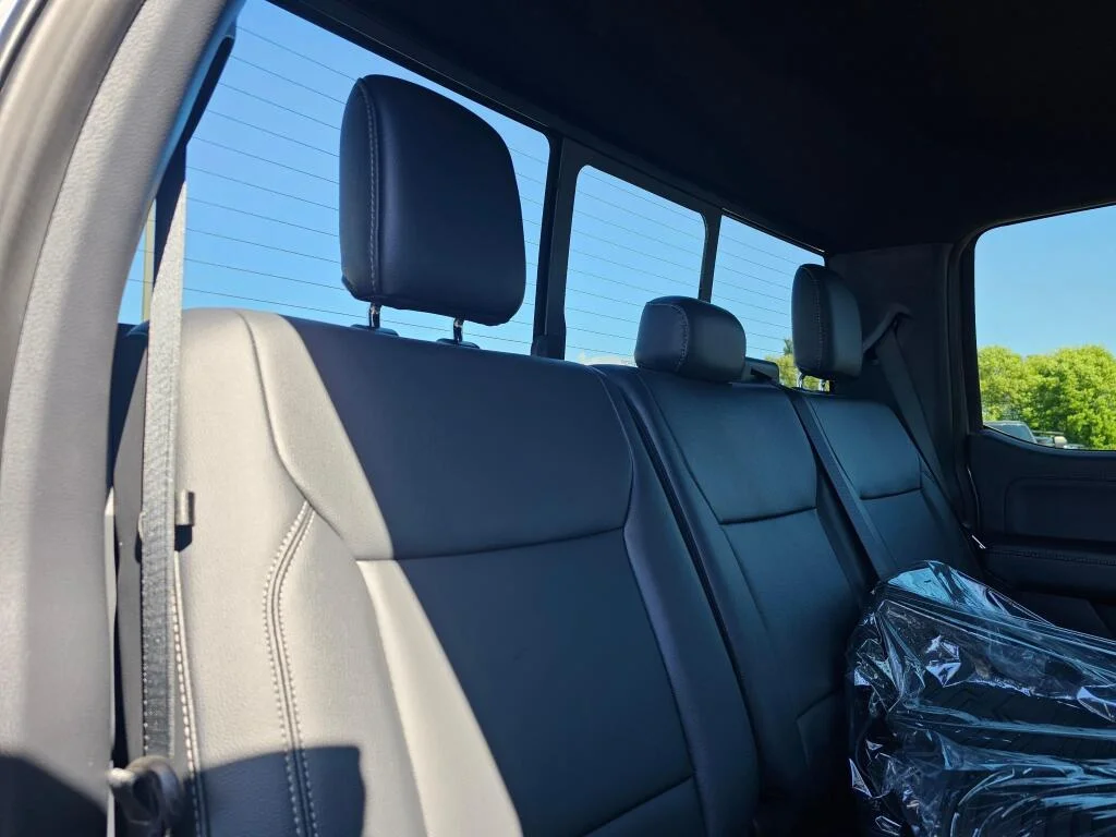 New 2026 Carbonized Gray Metallic Ford XLT image 14