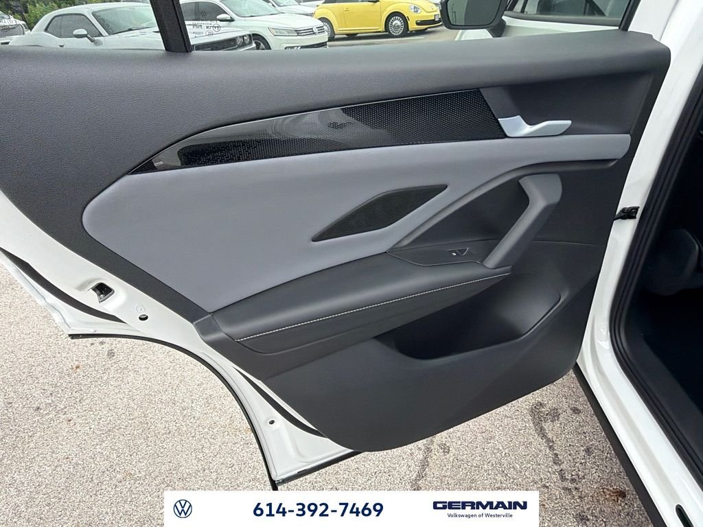 New 2026 Opal White w/Deep Black Roof Volkswagen 2.0T SE R-Line Black image 17