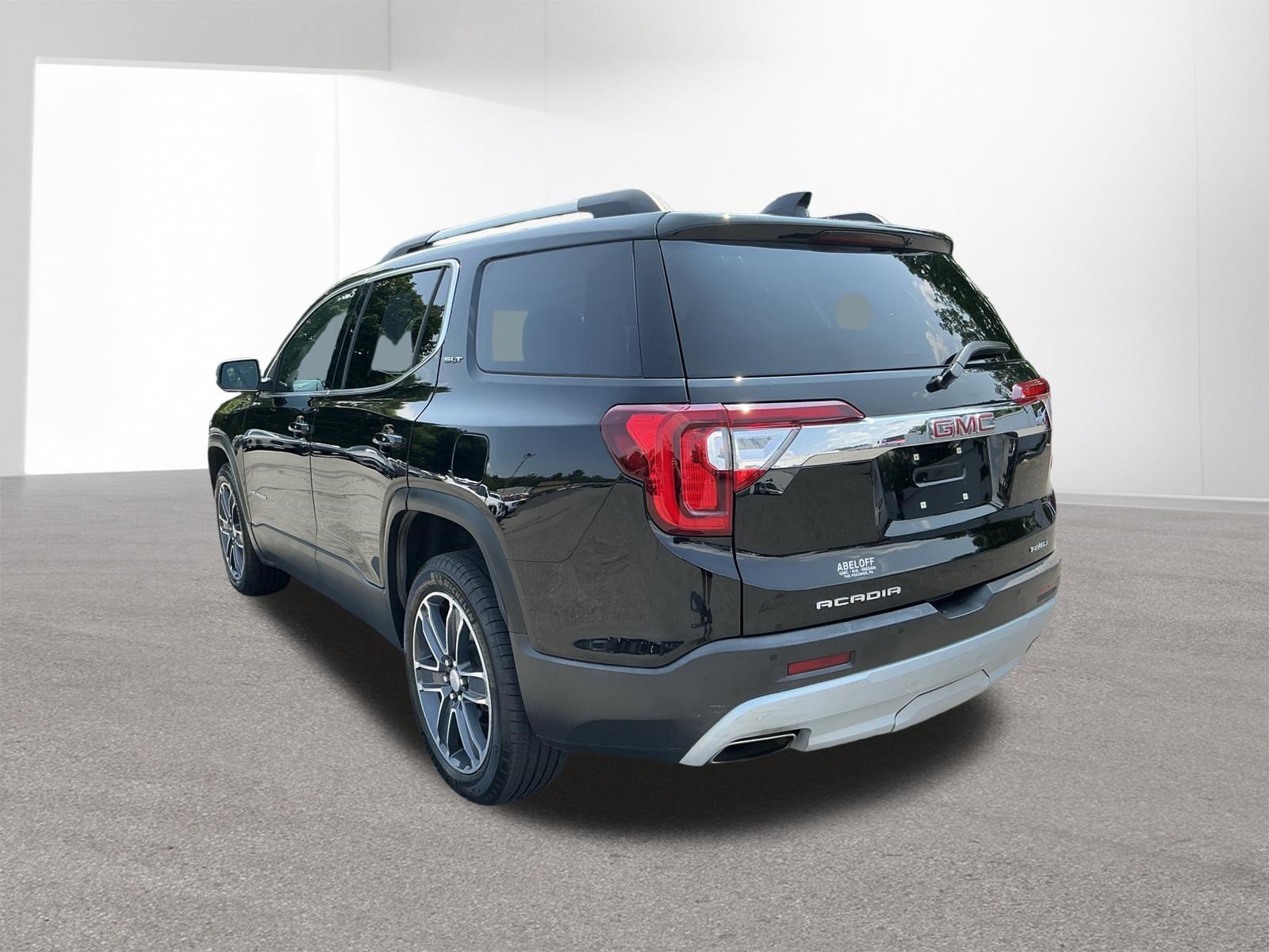 Used 2020 Ebony Twilight Metallic GMC SLT image 5