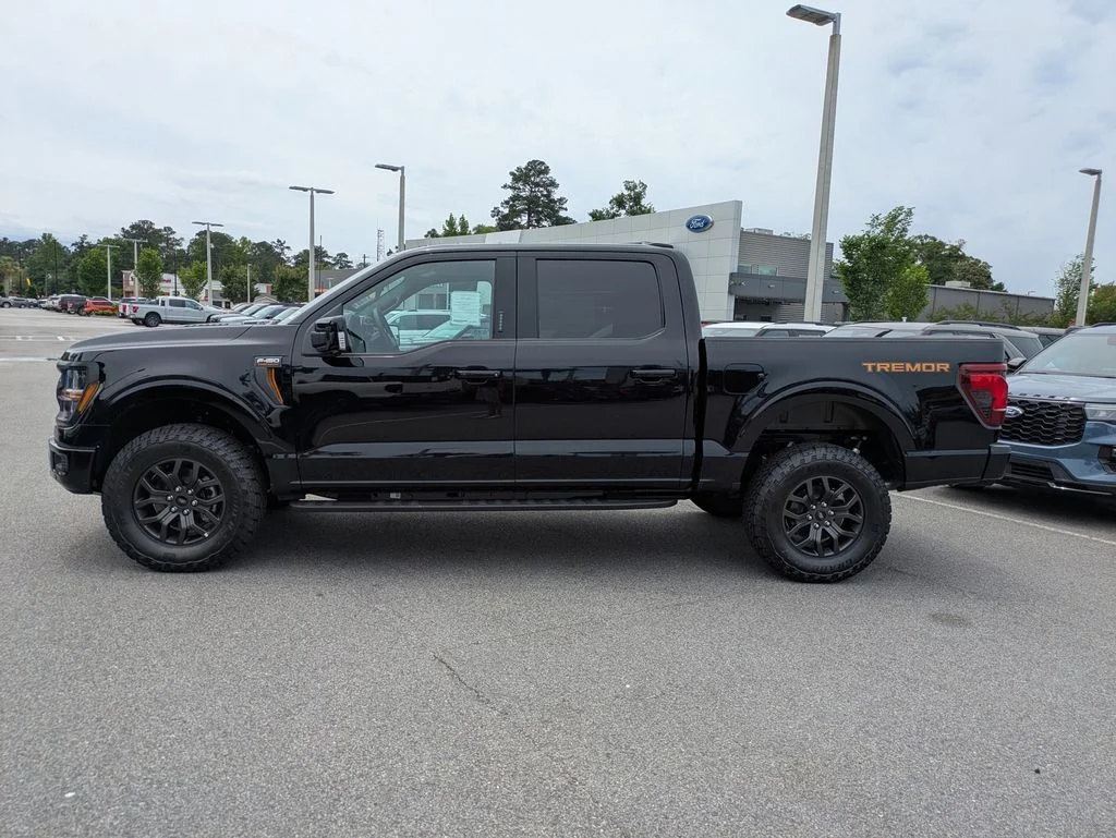New 2026 Agate Black Metallic Ford Tremor image 7