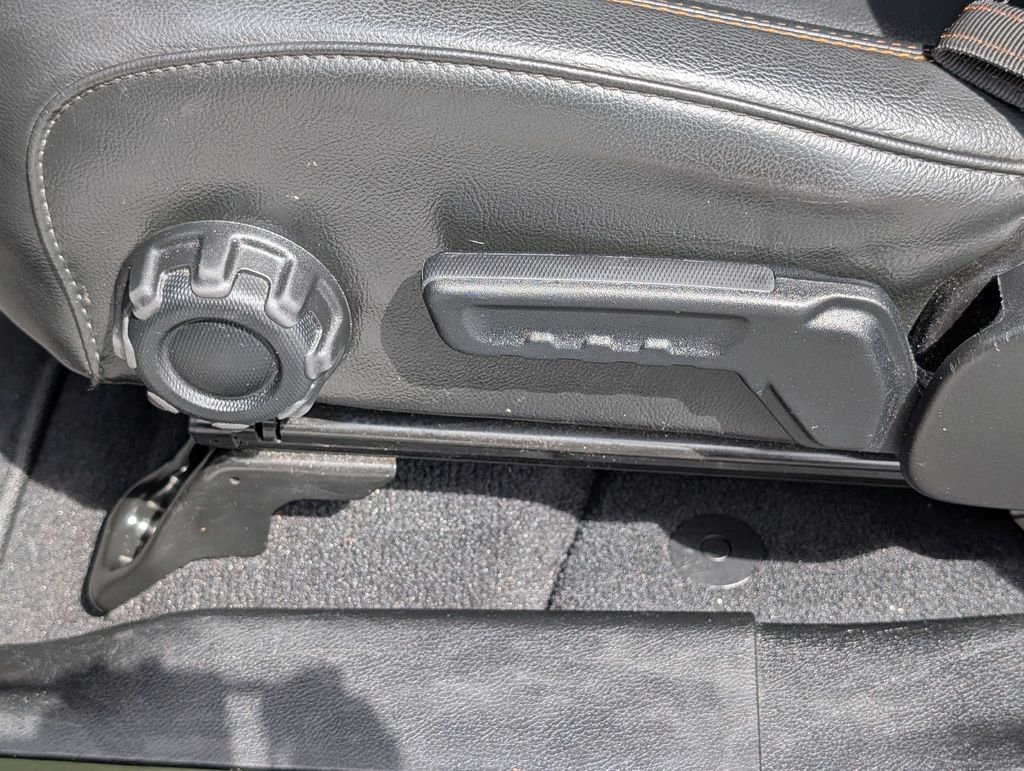 Used 2022 Green Jeep Mojave image 18