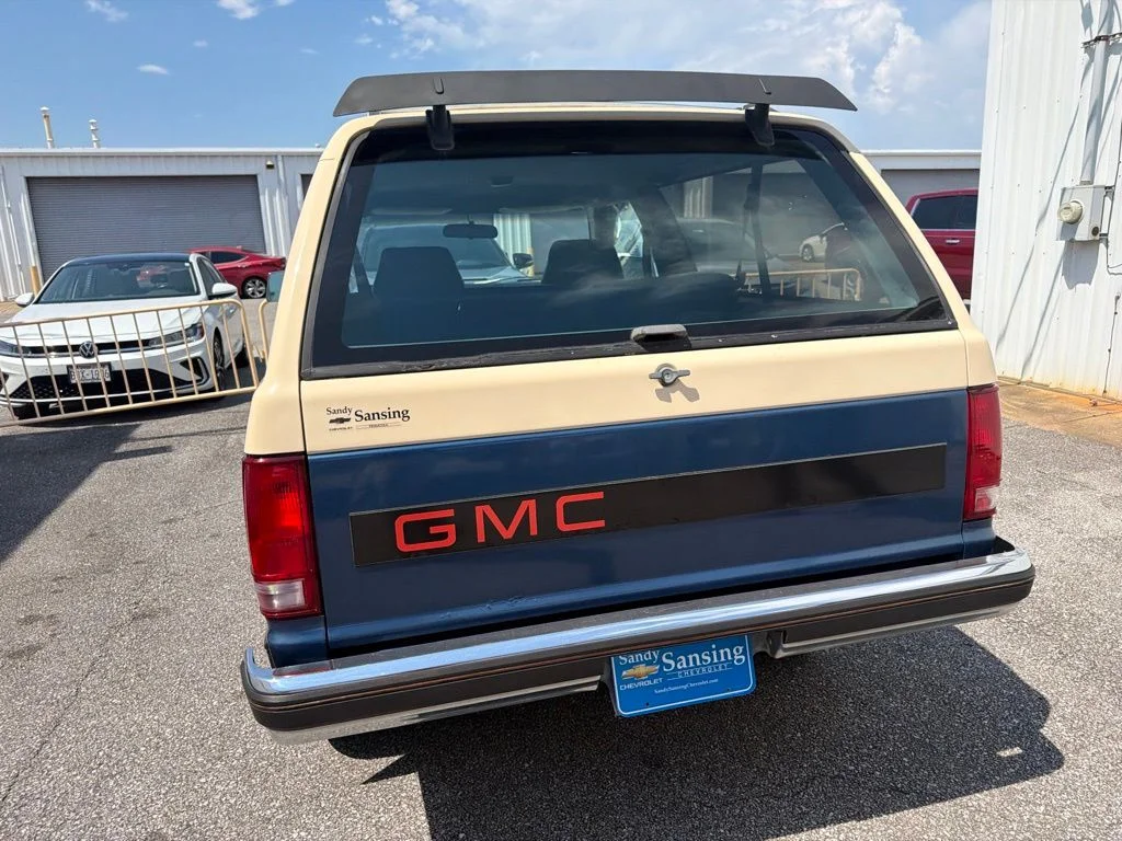 Used 1989 Blue GMC Base image 11
