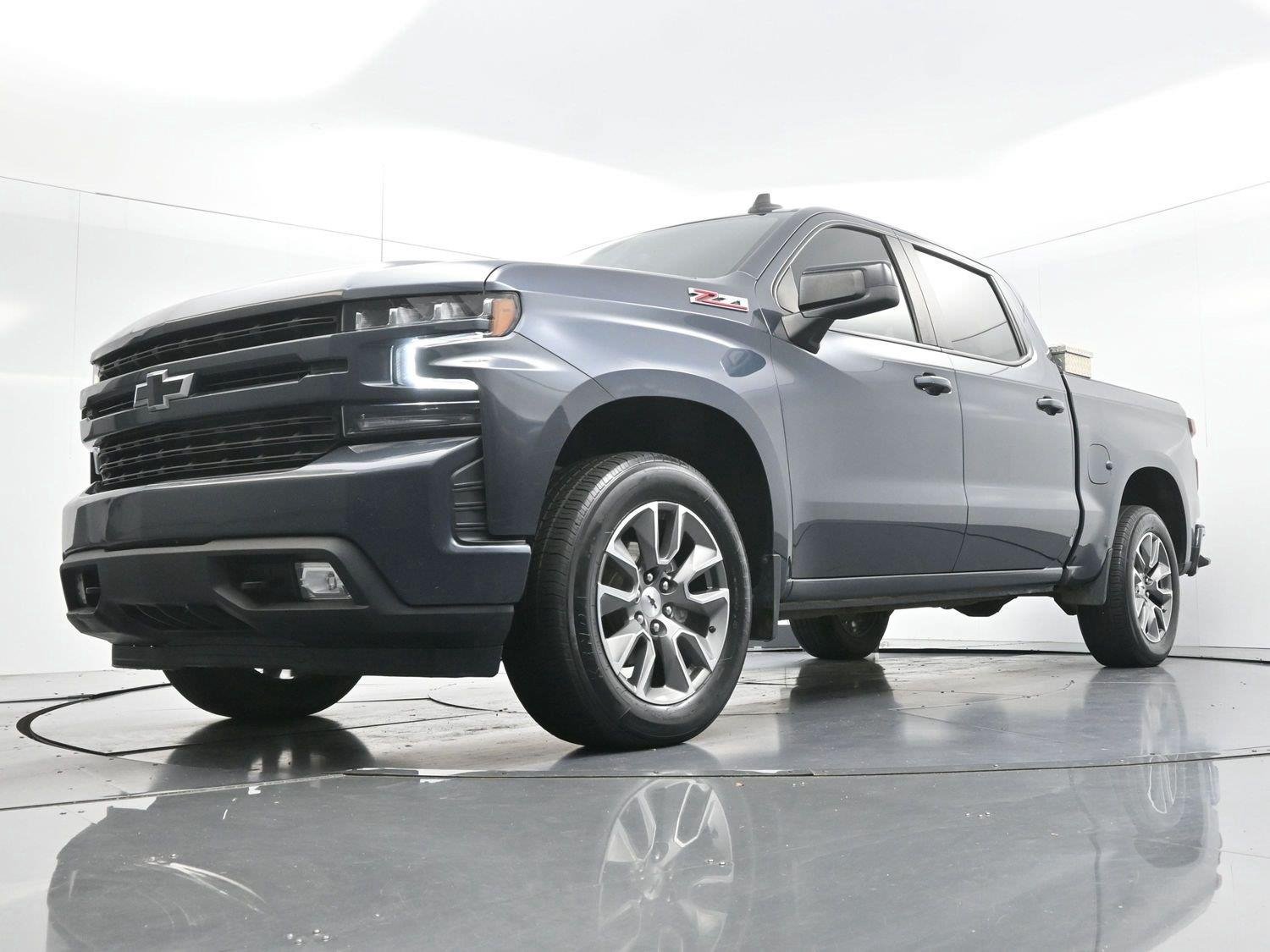 Used 2021 SHADOW GRAY METALLIC Chevrolet RST image 46