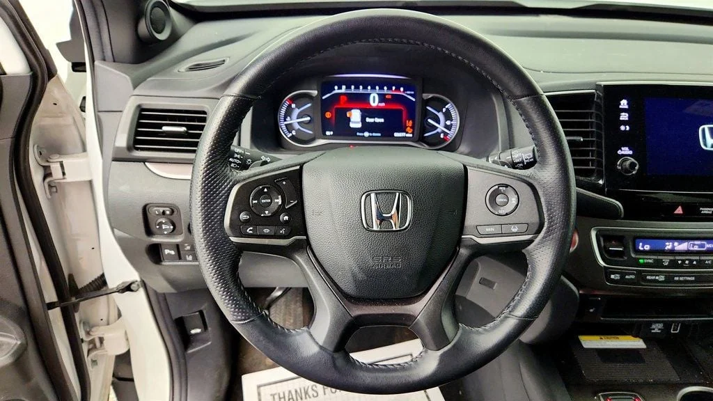 Used 2023 Platinum White Pearl Honda EX-L AWD image 13