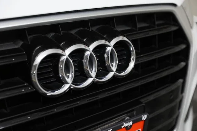 Used 2018 White Audi 2.0T Premium Plus image 30