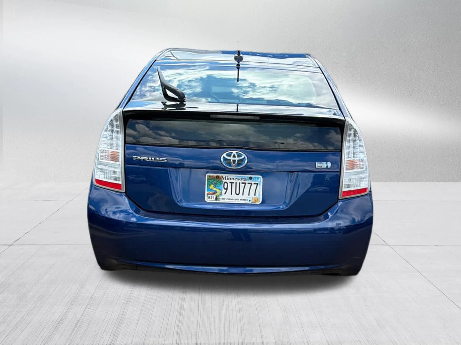Used 2010 Blue Ribbon Metallic Toyota III image 5