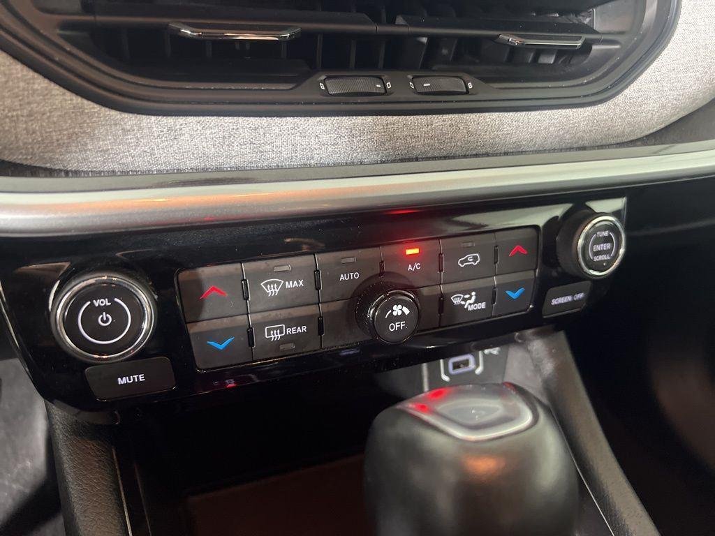 Certified Used 2022 Velvet Red Pearlcoat Jeep Latitude image 20