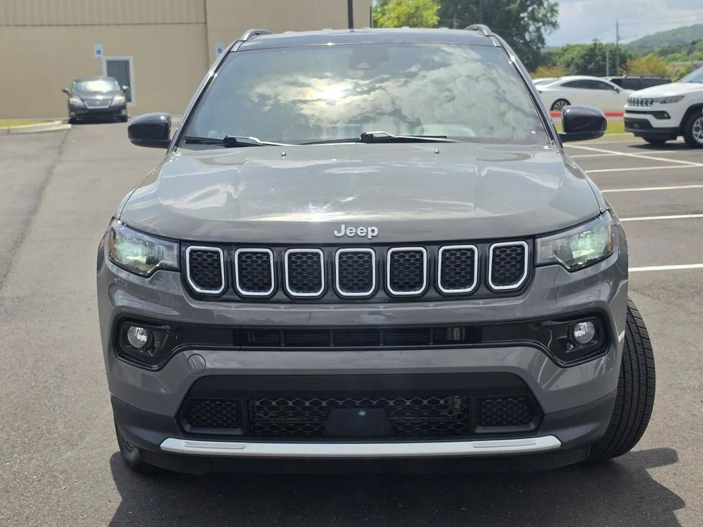 Used 2024 Gray Jeep Limited image 5