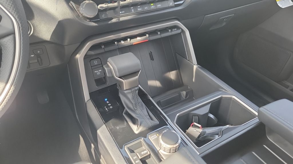 2026 Toyota Tundra SR5 - Photo 15