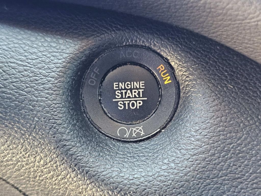 Used 2021 Beige Jeep Latitude Plus image 29