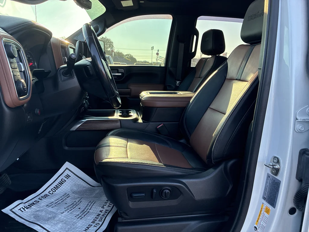Used 2022 Iridescent Pearl Tricoat Chevrolet High Country image 11