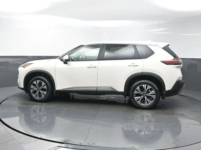 Used 2023 White Nissan SV image 4
