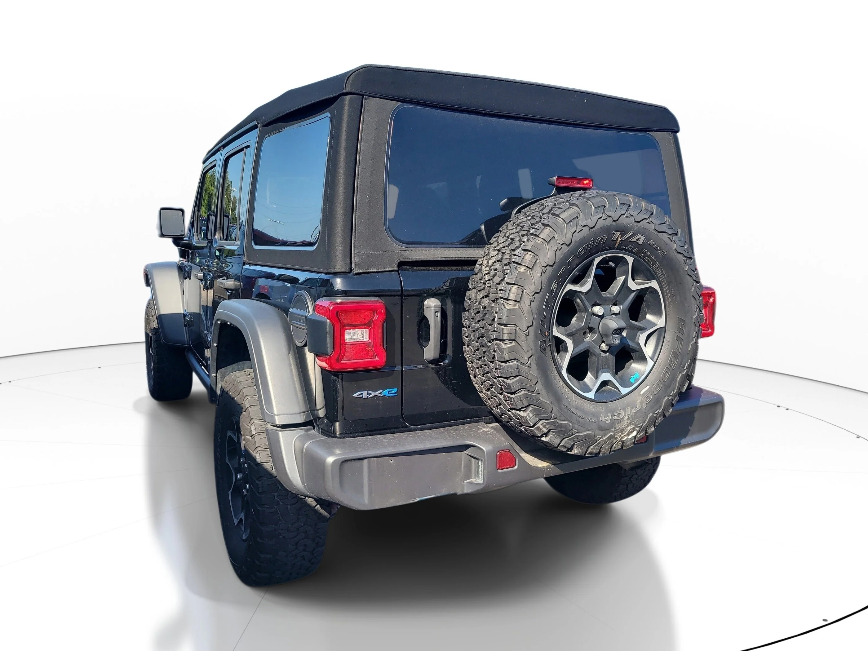 Used 2023 Black Clearcoat Jeep Rubicon image 6