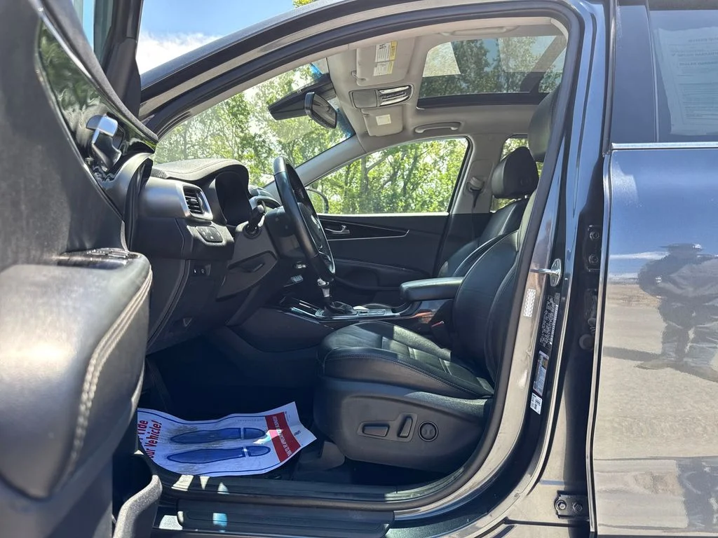 Used 2020 Gray Kia EX image 41