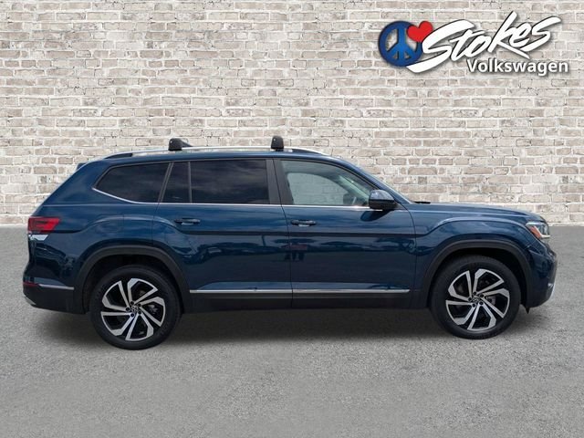Used 2023 Blue Volkswagen SEL image 5
