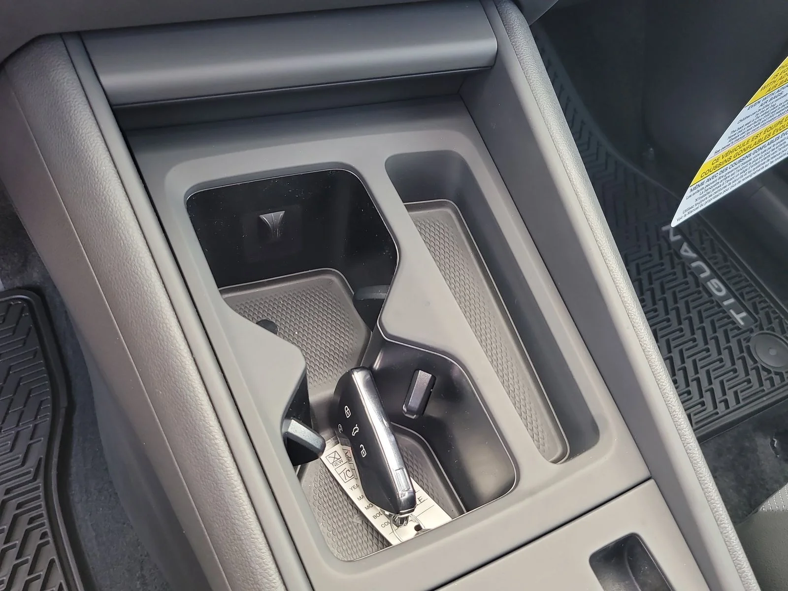 New 2026 Platinum Gray Metallic Volkswagen 2.0T SE image 22