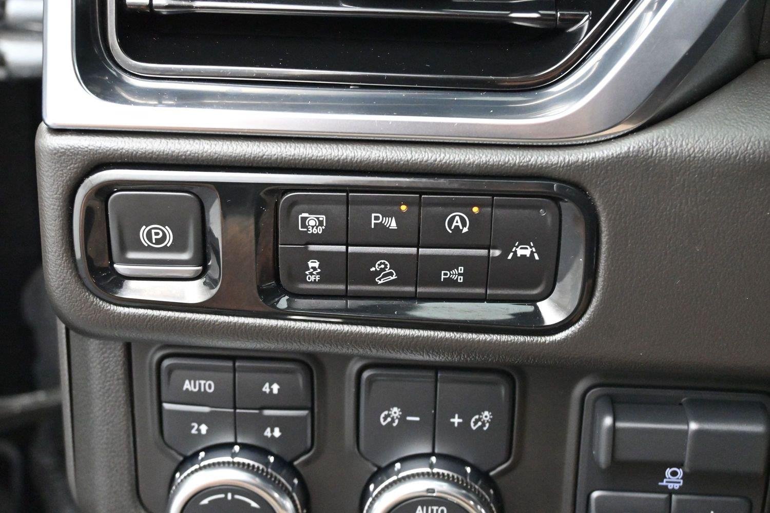 Used 2025 Sterling Metallic GMC Elevation image 25