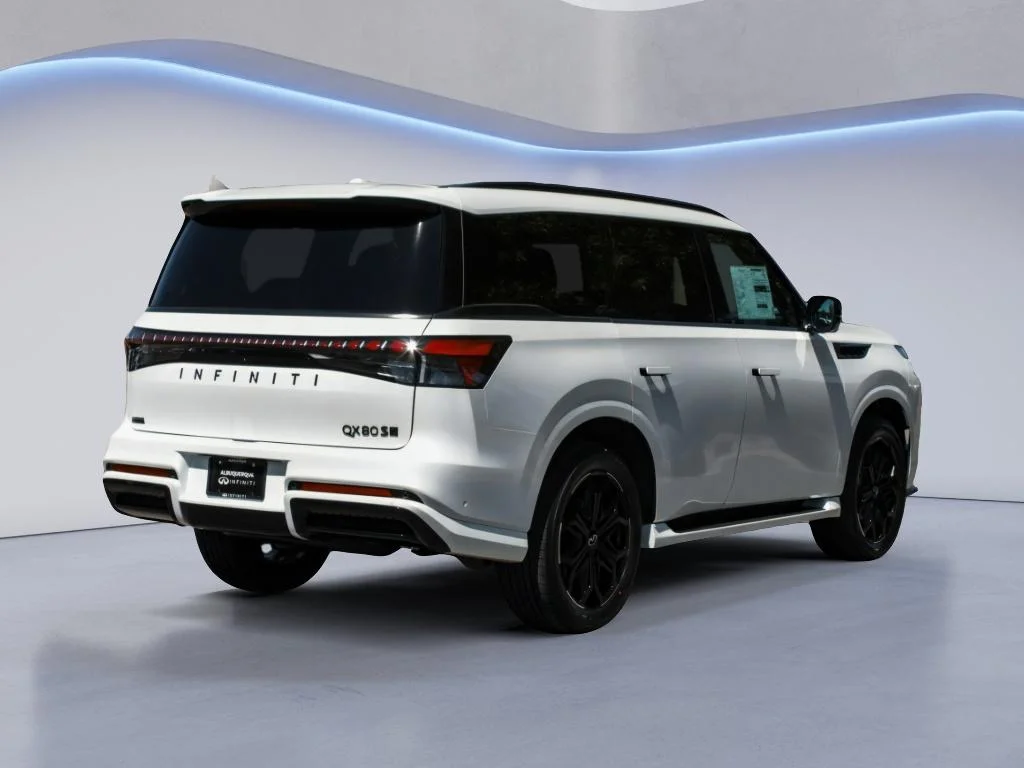 New 2027 RADIANT WHITE INFINITI Sport 4WD image 5