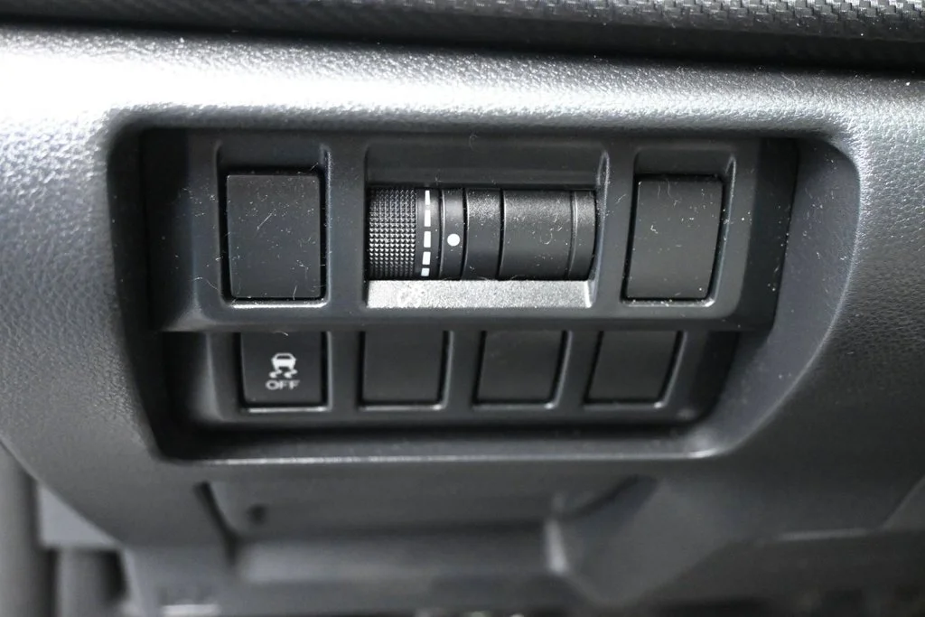 Used 2019 Gray Subaru 2.0i Premium image 11
