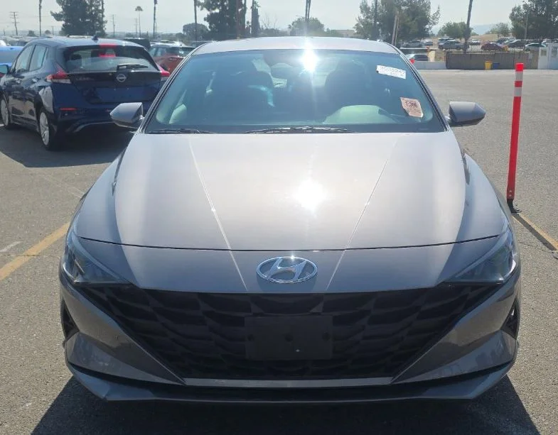 Used 2022 Hyundai Elantra SEL with VIN KMHLM4AG3NU266631 for sale in Kansas City