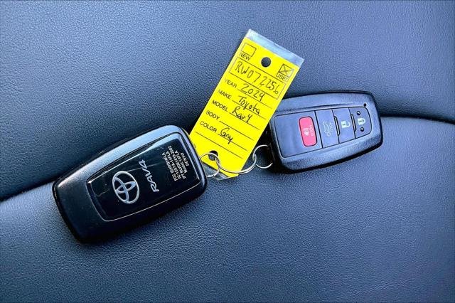 Certified Used 2024 MAGNETIC GRAY MET. Toyota  image 15