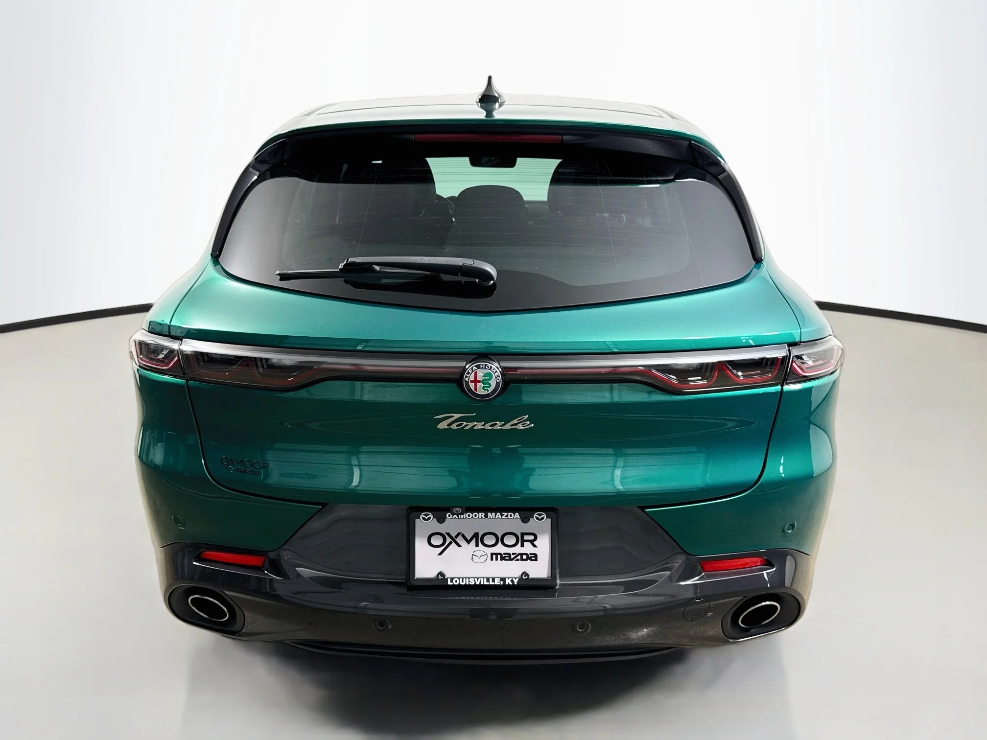 Used 2024 Verde Fangio Metallic Alfa Romeo Veloce image 5