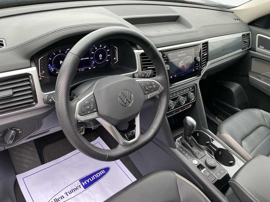 Used 2022 Gray Volkswagen 3.6L V6 SEL Premium R-Line image 12