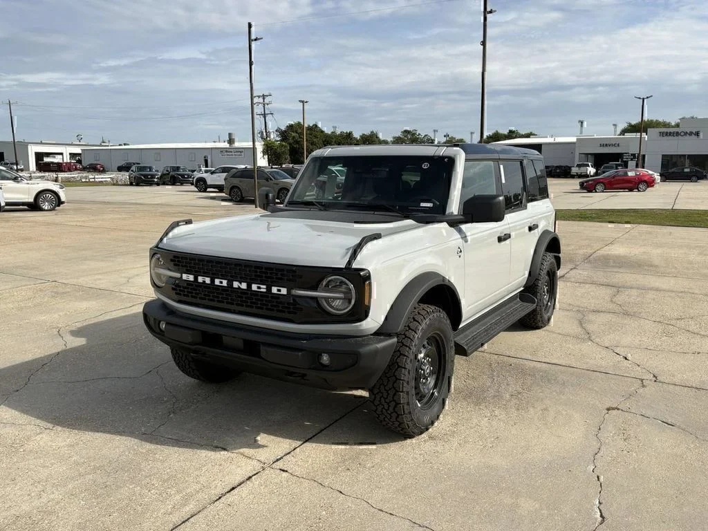 New 2026 Avalanche Gray Ford Outer Banks® image 10