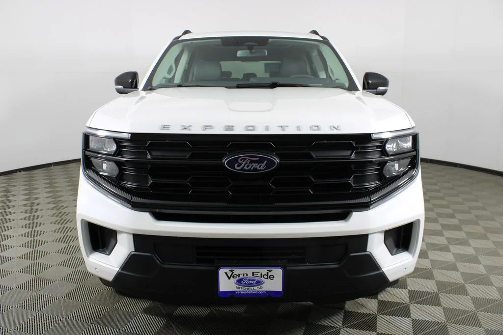 New 2026 Star White Metallic Tri-Coat Ford Active image 2