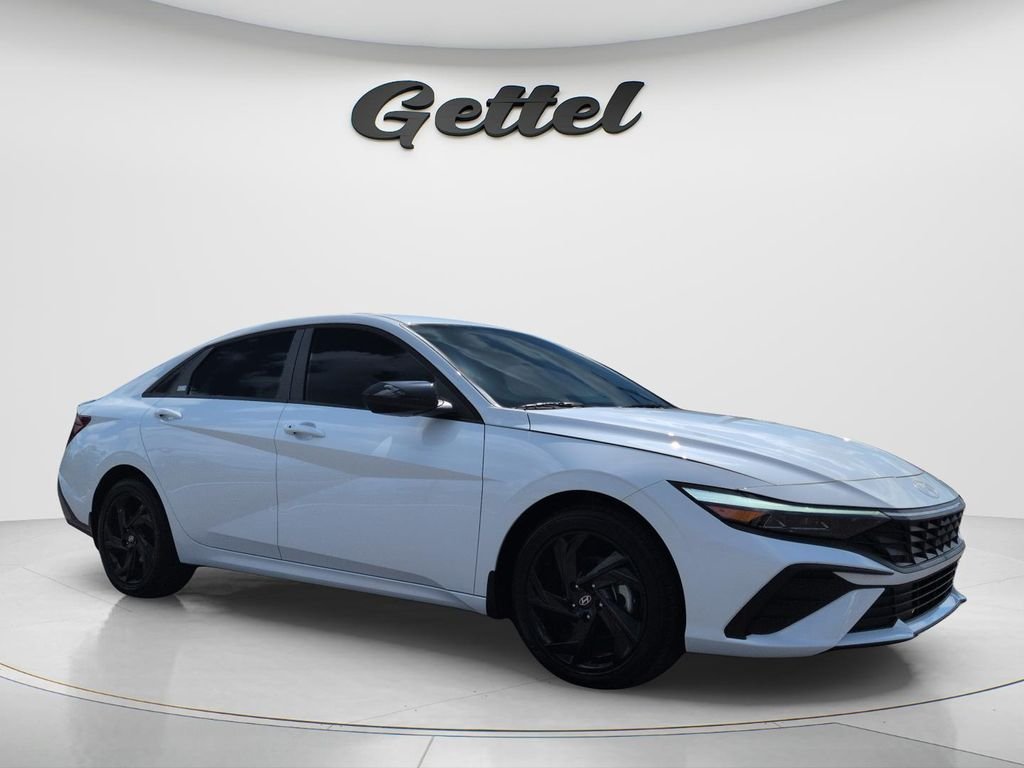 Certified Used 2026 White Hyundai SEL Sport image 3
