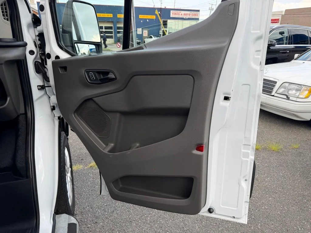 Used 2025 White Ford Base image 15