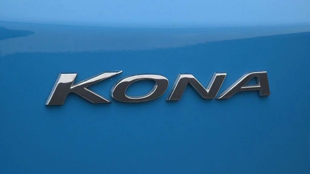 Used 2022 Green Hyundai SE image 20