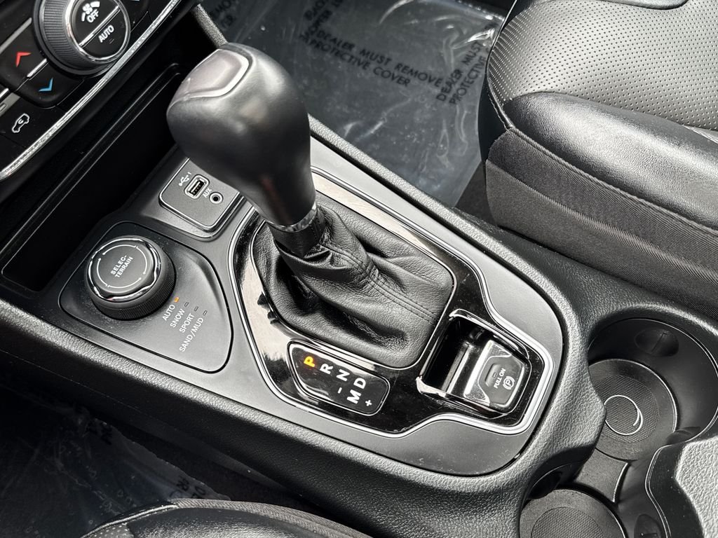 Used 2022 Black Jeep Limited image 26