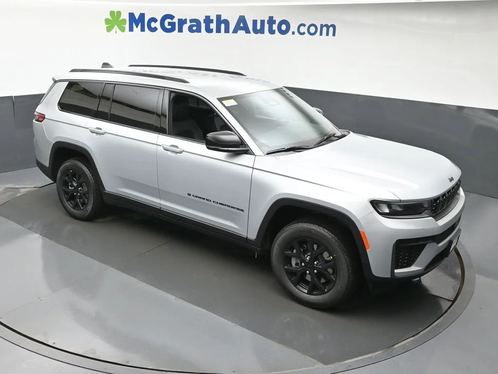 New 2026 Silver Jeep Altitude image 3