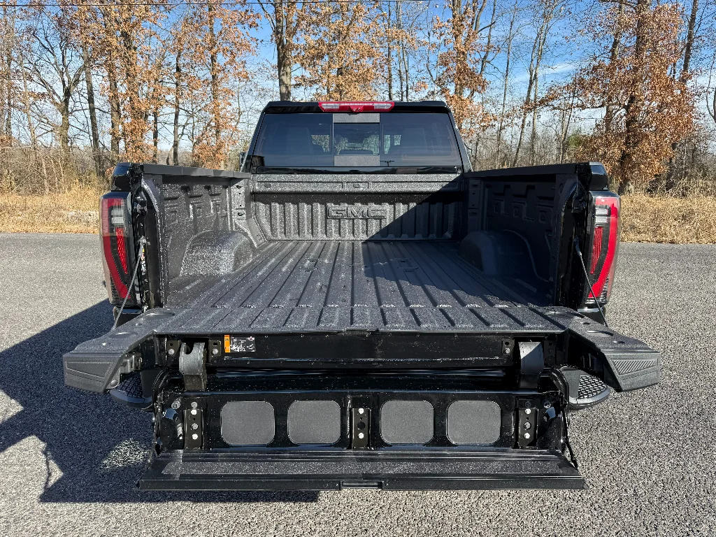 2026 GMC Sierra 2500HD AT4 - Photo 8