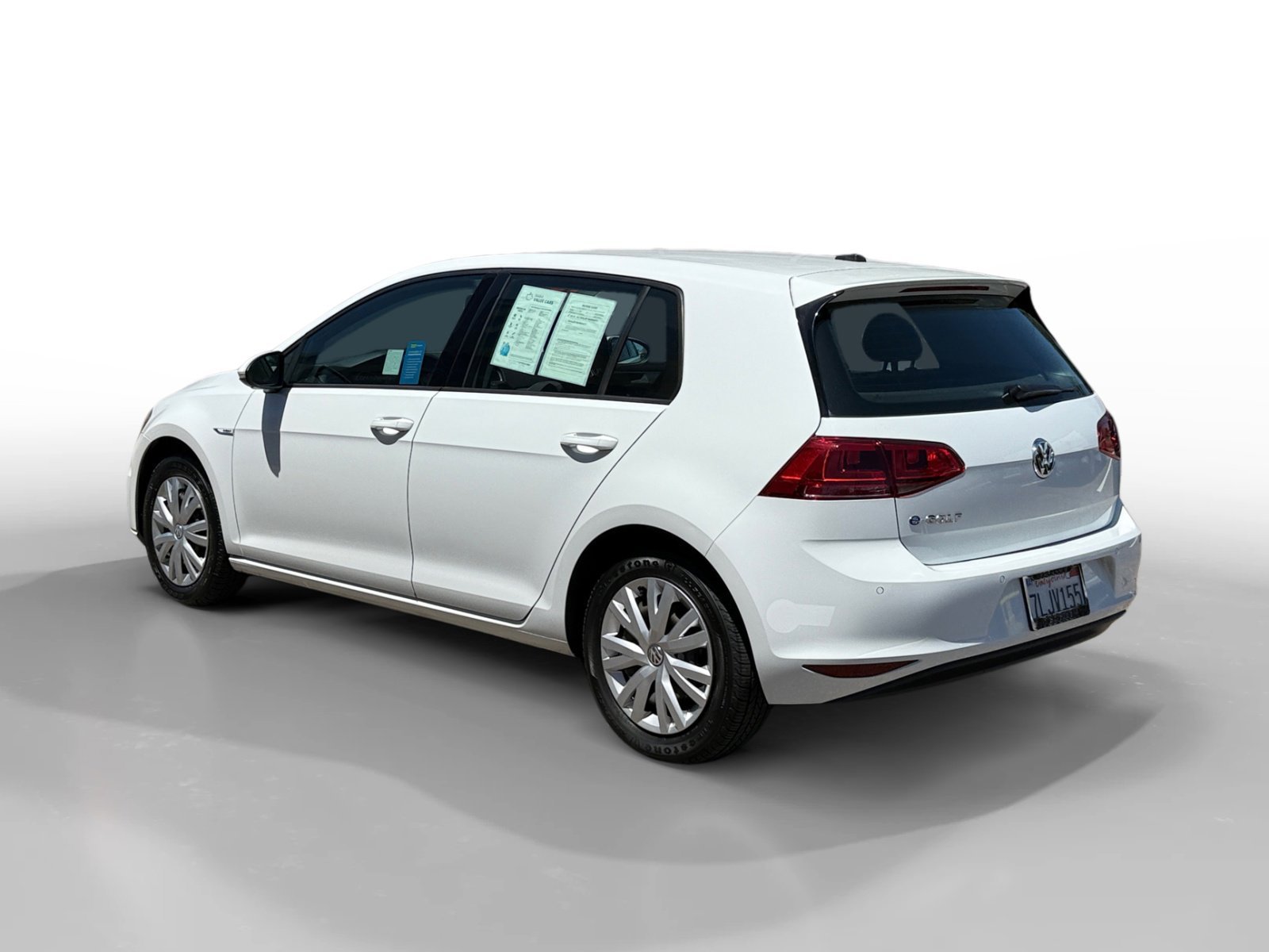 Used 2015 Pure White VOLKSWAGEN Limited Edition image 3