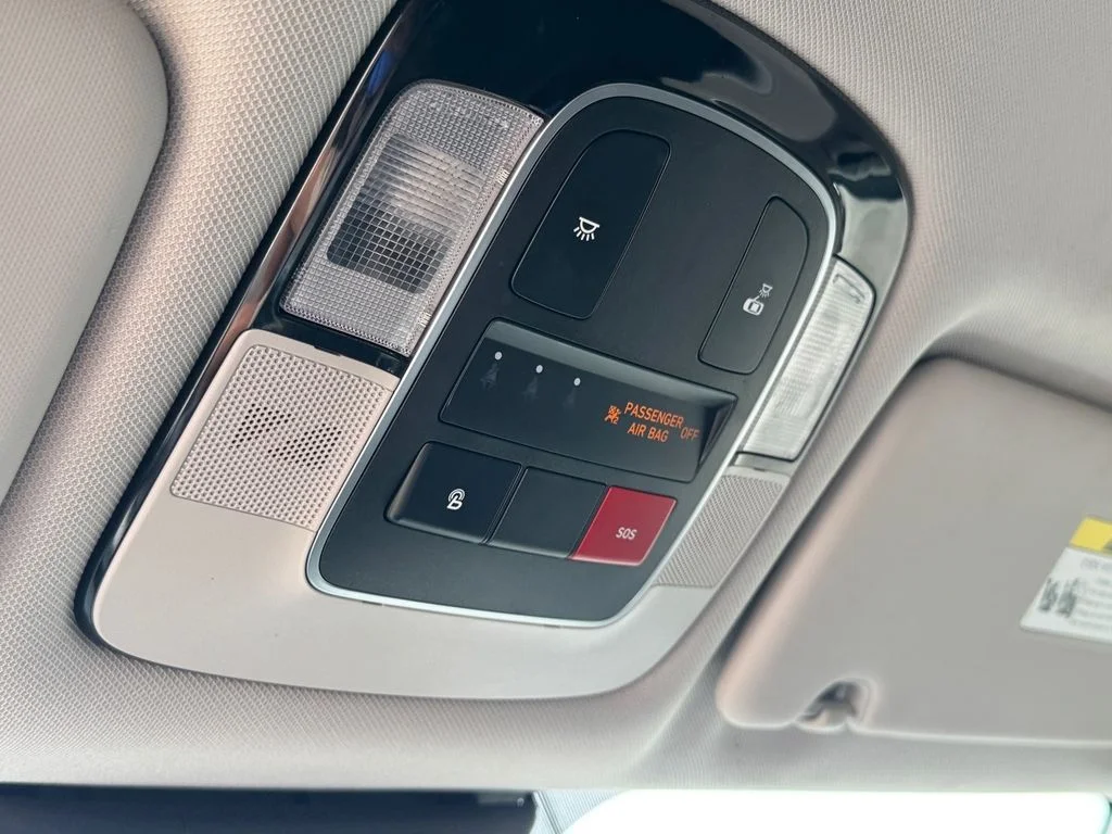 Used 2024 Gray Hyundai SEL image 25
