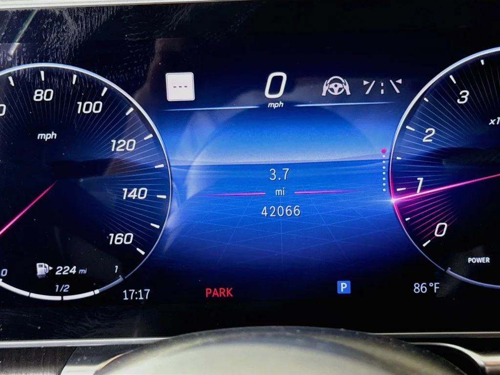 Used 2022 Gray Mercedes-Benz S 580 image 12