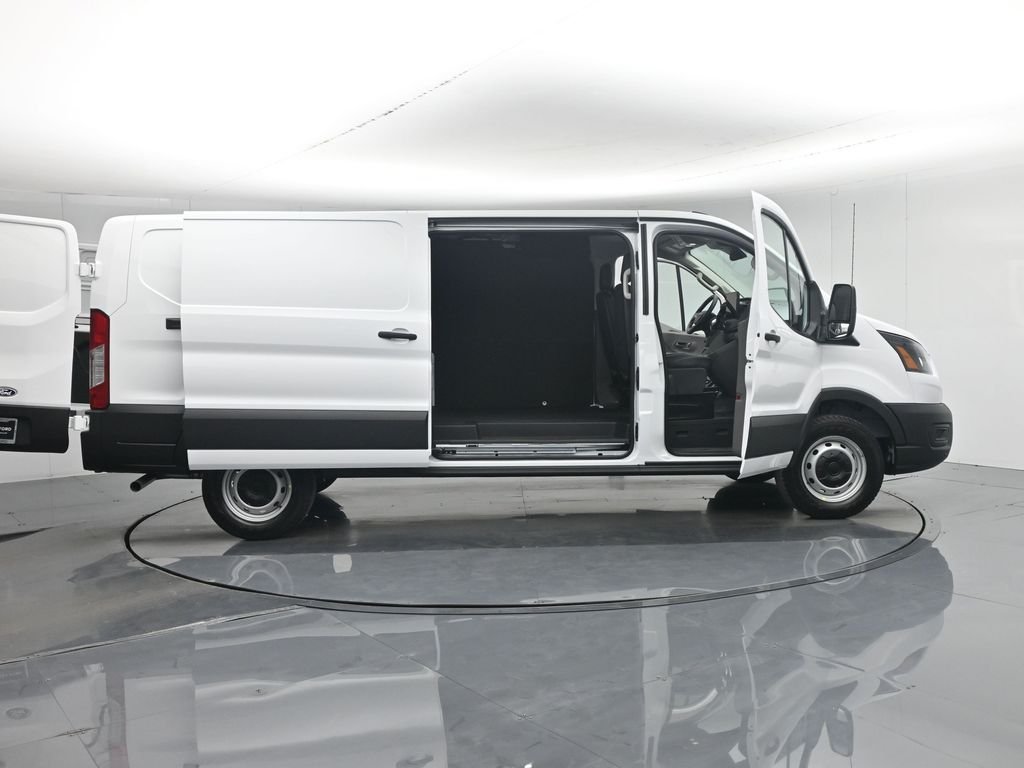 New 2026 Oxford White Ford Base image 4