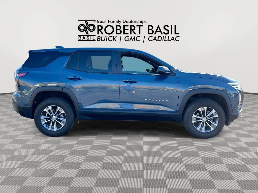 Used 2026 Lakeshore Blue Metallic Chevrolet LT image 9