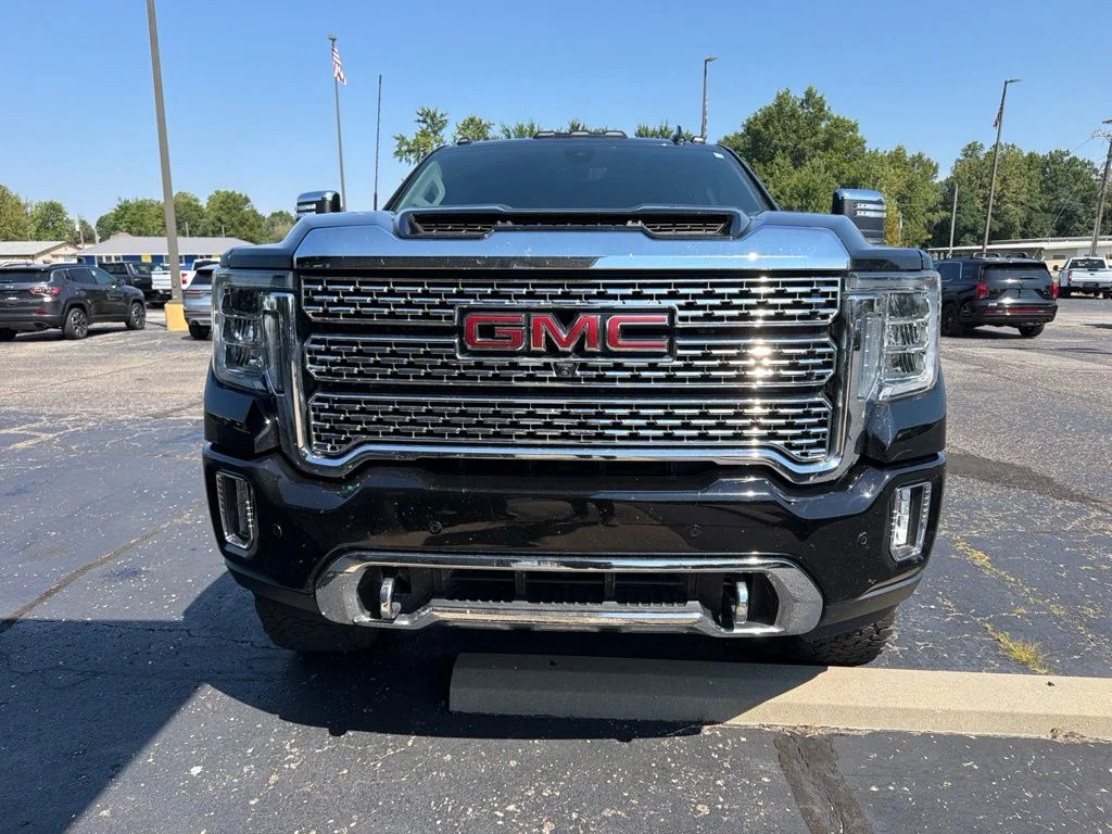 Used 2023 Black GMC Denali image 10