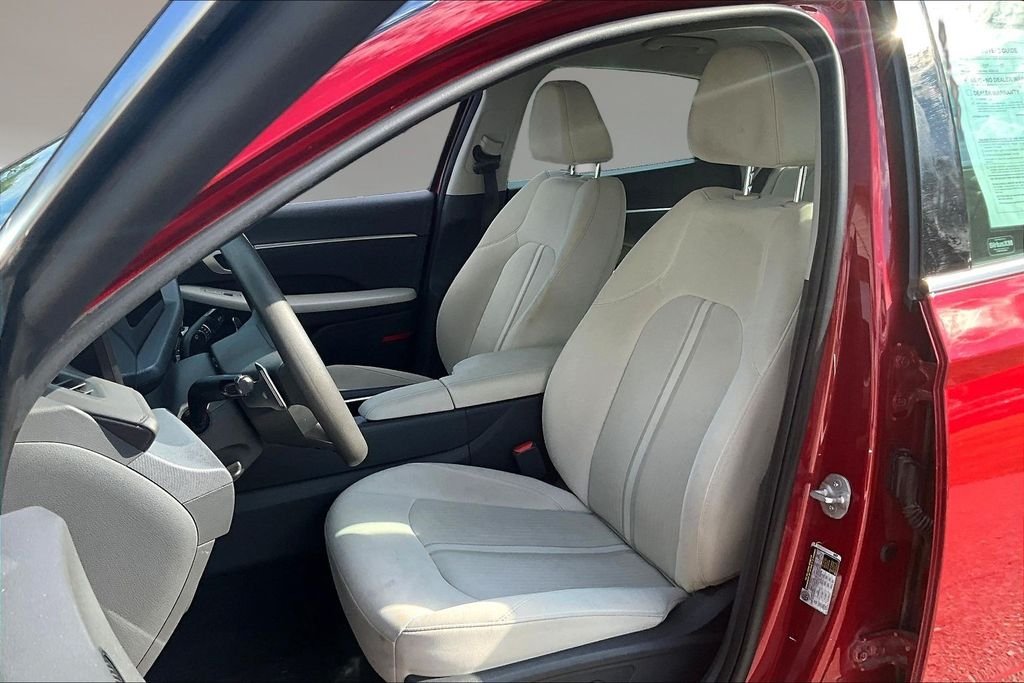 Used 2025 Ultimate red Hyundai SEL image 18