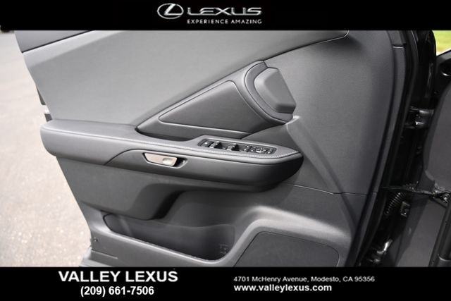 2026 Lexus TX 350 - Photo 17