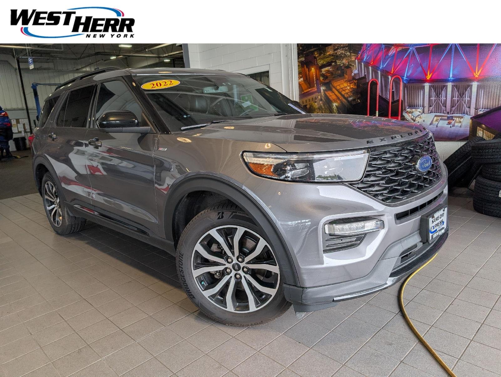 Used 2022 Gray Metallic Ford ST-Line image 1